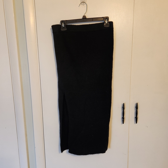 American Eagle Outfitters Dresses & Skirts - American Rag Black Midi Skirt